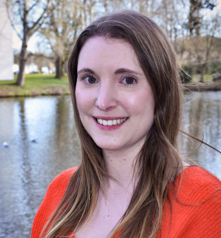 Dr Lara González Carretero