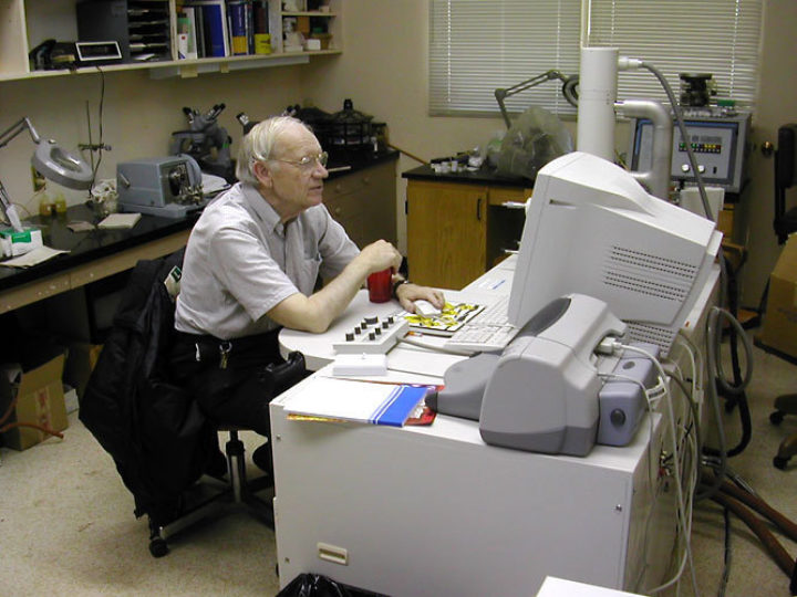Sherwin Carlquist in his lab