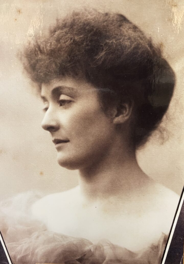 MS/6, Dorothy Chapman