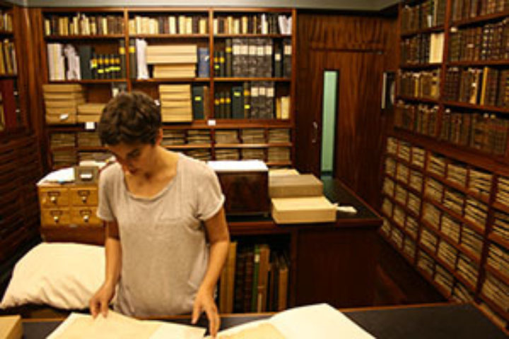 the Linnean Society library