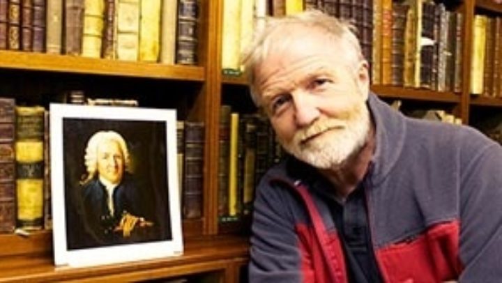 Dr George McGavin
